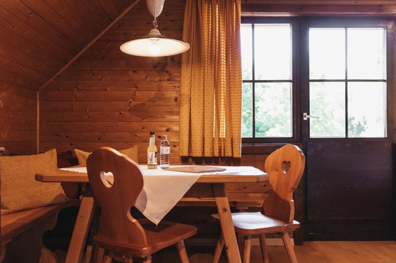 Naturel Hoteldorf Seeleitn Faak am See Bagian luar foto