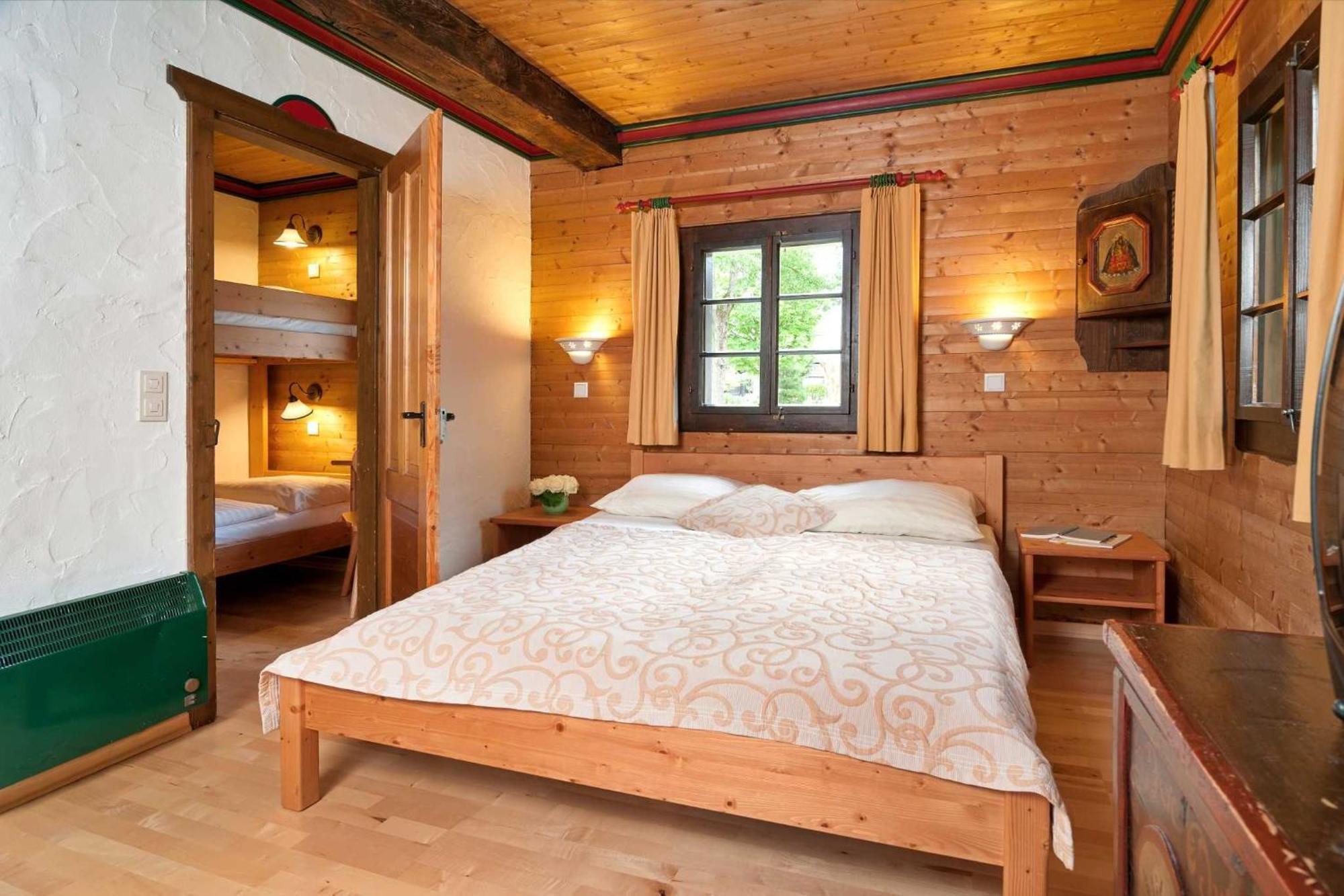 Naturel Hoteldorf Seeleitn Faak am See Bagian luar foto